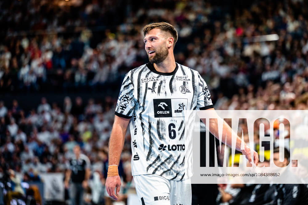 Handball Opel HBL, THW Kiel - Handball Club Hamburg v.l. Harald Reinkind (Kiel, 6) Portrait, Portraet, Einzelbild Kiel