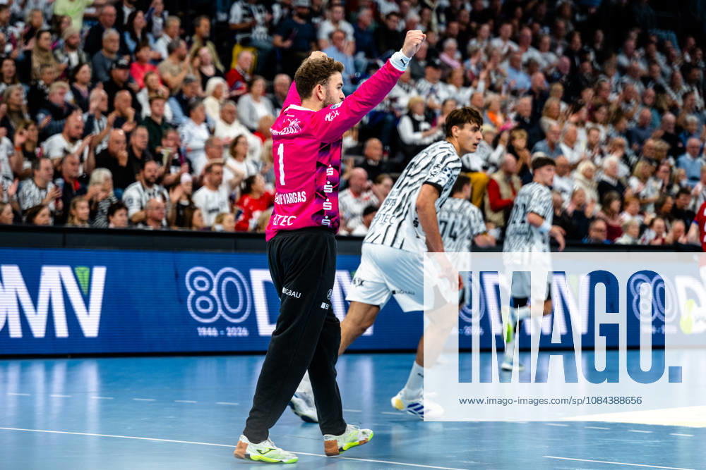 Handball Opel HBL, THW Kiel - Handball Club Hamburg v.l. Gonzalo PÃ rez de Vargas (Kiel, 1) Jubelt ueber gehaltenen Ball, abgewehrt, gehalten, Torhueter Kiel
