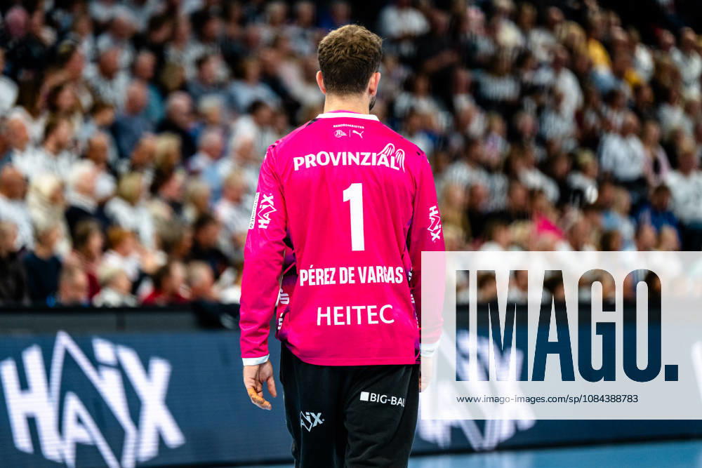Handball Opel HBL, THW Kiel - Handball Club Hamburg v.l. Gonzalo PÃ rez de Vargas (Kiel, 1) Portrait, Portraet, Einzelbild Kiel