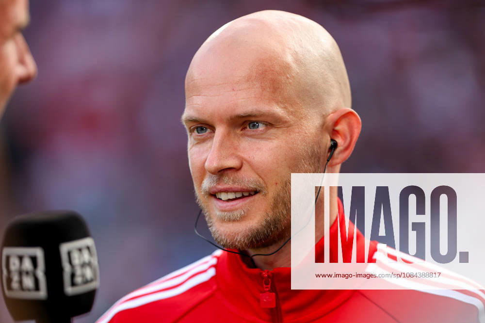 2026.10.11, Fußball, Bundesliga, 1. FC Köln - Borussia Mönchengladbach, RheinEnergieSTADION, 5.Spieltag, Saison 2026 2027: Rene Wagner (1. FC Koeln Trainer) beim Interview DFB regulations prohibit any use of photographs as image sequences and or quasi-video. Photo: WilkowskixPressefotoKochx Nordrhein-Westfalen Deutschland
