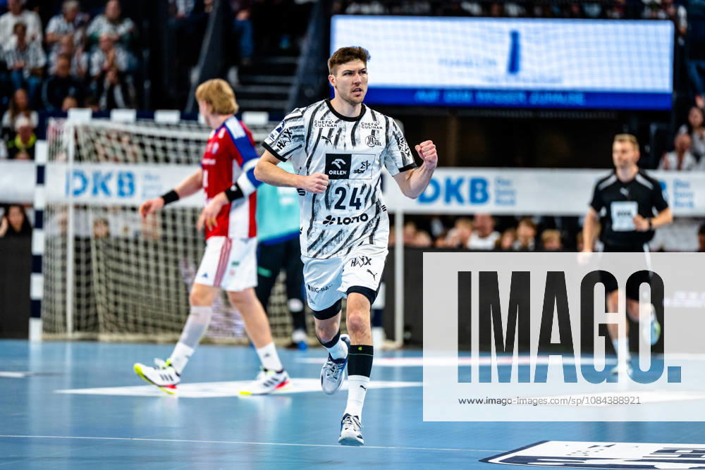 Handball Opel HBL, THW Kiel - Handball Club Hamburg v.l. Lukas Zerbe (Kiel, 24) Jubel, Torjubel, jubelt ueber das Tor, celebrate the goal, celebration Kiel