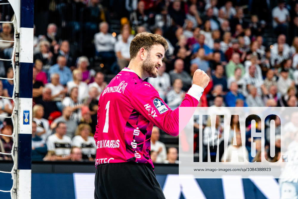 Handball Opel HBL, THW Kiel - Handball Club Hamburg v.l. Gonzalo PÃ rez de Vargas (Kiel, 1) Jubelt ueber gehaltenen Ball, abgewehrt, gehalten, Torhueter Kiel