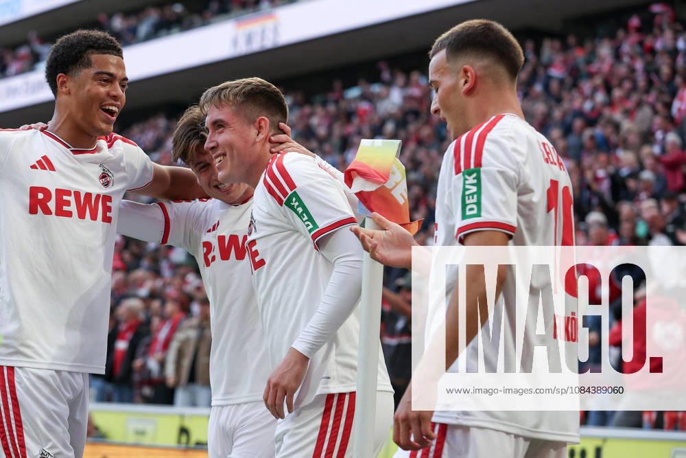 1. Bundesliga - 26 27 - 1. FC Köln - Borussia Mönchengladbach am 11.10.2026 im RheinEnergieSTADION in Köln Jubel, Torjubel, Torschuetze, Torschütze Isak Johannesson (Koeln 8) jubelt nach seinem Tor zum 1 zu 0