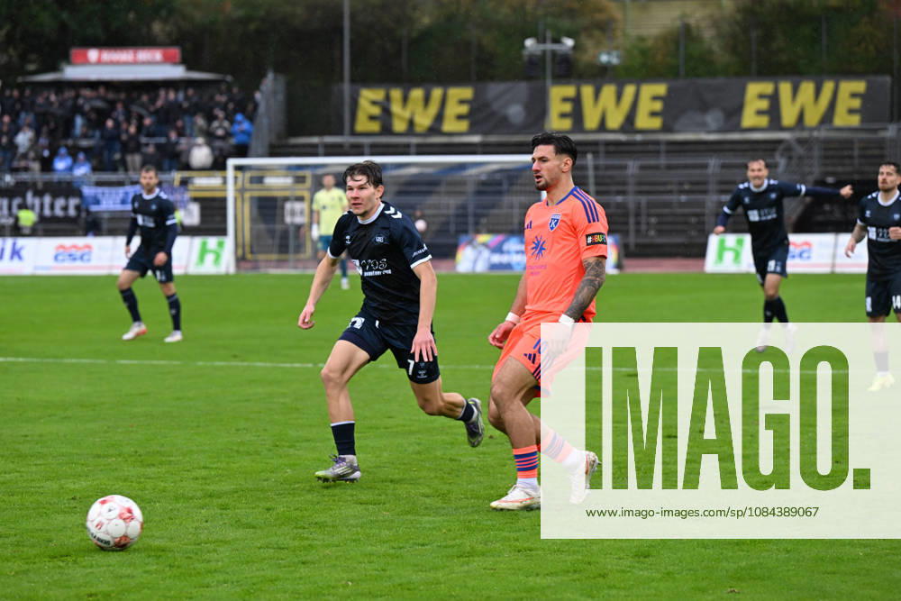 GER, Fussball, Regionalliga Nord, 13.Spieltag, Saison 2026 2027, Oldenburg, Marschwegstadion, VfB Oldenburg vs BSV Kickers Emden Semin KOJIC ( BSV Kickers Emden 10 ) Vjekoslav TARITAS ( VfB Oldenburg 7 ) Oldenburg Marschwegstadion Niedersachsen Deutschland