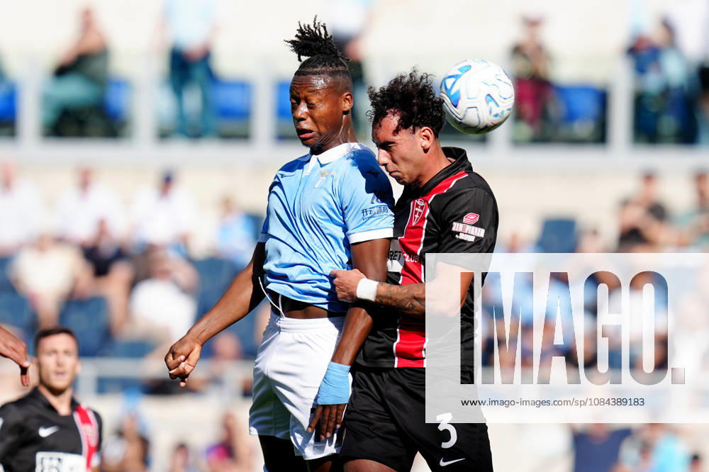 SS Lazio v AC Monza - Serie A Enilive Tijjani Noslin of SS Lazio and Lorenzo Lucchesi of AC Monza jump for the ball during the Serie A Enilive match between SS Lazio and AC Monza at Olympic Stadium on October 11, 2026 in Rome, Italy. Rome Olympic Stadium Lazio Italy