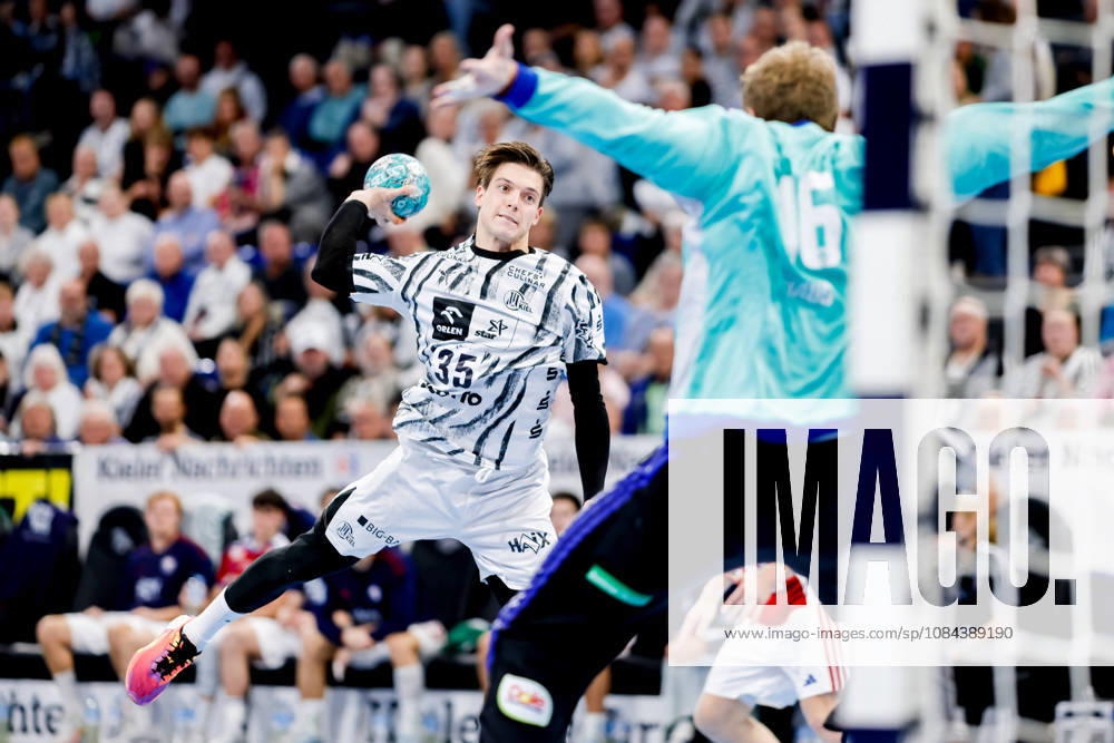 - Handball, 1. Bundesliga 2026 27, THW Kiel - Handball Club Hamburg: Domen Makuc (THW Kiel, 35), Robin Paulsen Haug (HC Hamburg, 16)
