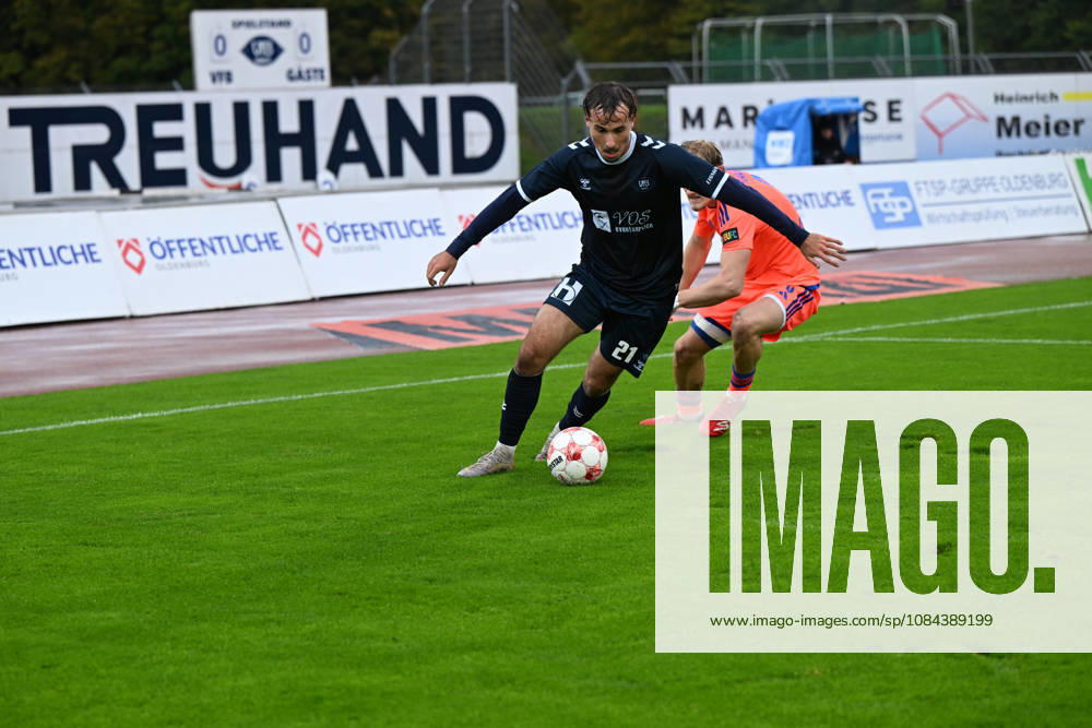 GER, Fussball, Regionalliga Nord, 13.Spieltag, Saison 2026 2027, Oldenburg, Marschwegstadion, VfB Oldenburg vs BSV Kickers Emden Nick OTTO ( VfB Oldenburg 21 ) Theo SCHRÖDER ( BSV Kickers Emden 9 ) Oldenburg Marschwegstadion Niedersachsen Deutschland
