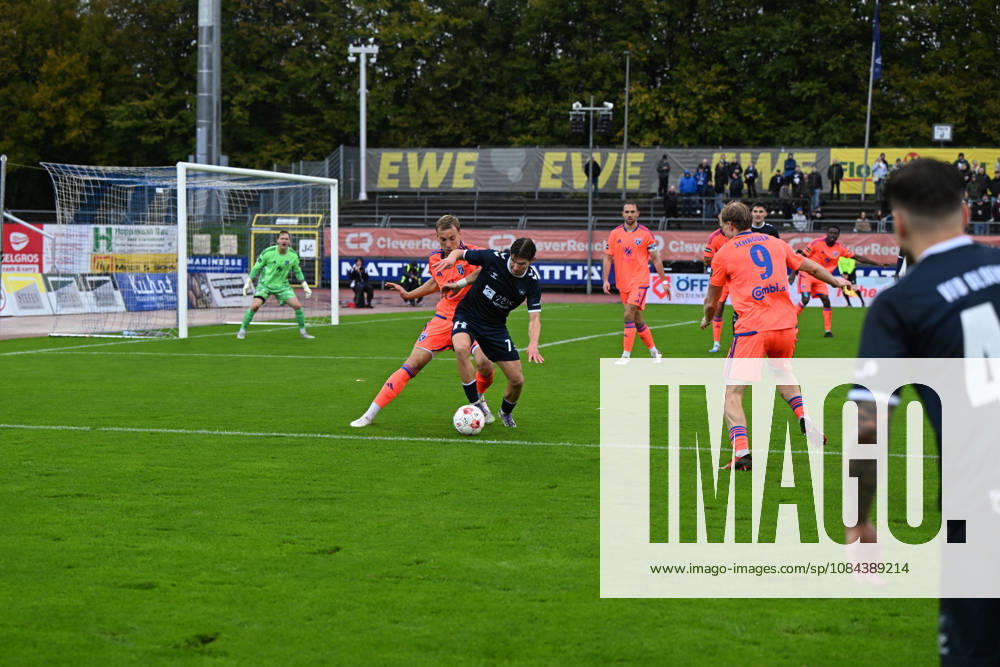 GER, Fussball, Regionalliga Nord, 13.Spieltag, Saison 2026 2027, Oldenburg, Marschwegstadion, VfB Oldenburg vs BSV Kickers Emden Vjekoslav TARITAS ( VfB Oldenburg 7 ) Peer MAHNCKE ( BSV Kickers Emden 5 ) Oldenburg Marschwegstadion Niedersachsen Deutschland