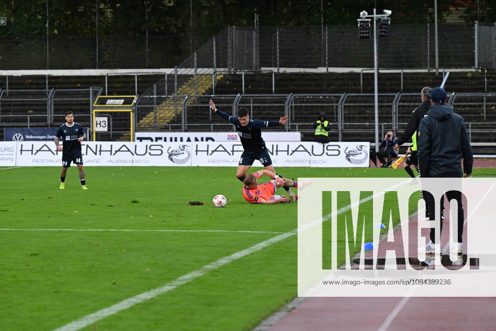 GER, Fussball, Regionalliga Nord, 13.Spieltag, Saison 2026 2027, Oldenburg, Marschwegstadion, VfB Oldenburg vs BSV Kickers Emden Mats FACKLAM( VfB Oldenburg 29 ) Theo SCHRÖDER ( BSV Kickers Emden 9 ) Oldenburg Marschwegstadion Niedersachsen Deutschland