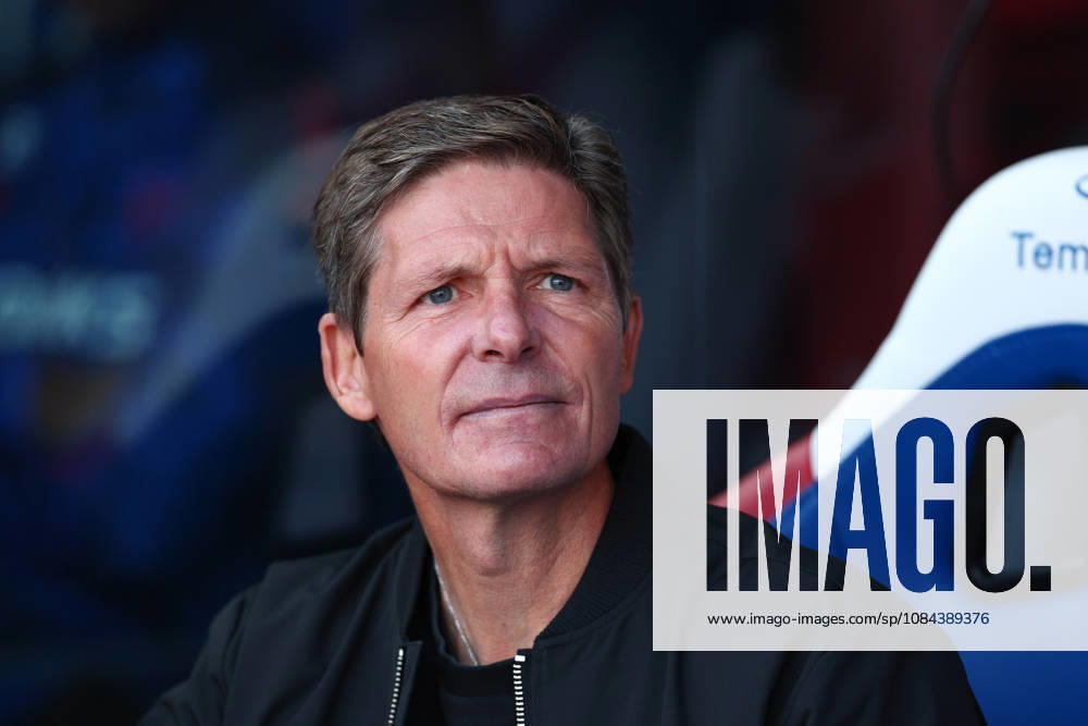 Premier League: Crystal Palace v Nottingham Forest LONDON, UK - 11th Oct 2026: Nottingham Forest Head Coach Oliver Glasner looks on ahead of the Premier League match between Crystal Palace FC and Nottingham Forest FC at Selhurst Park London Selhurst Park England United Kingdom