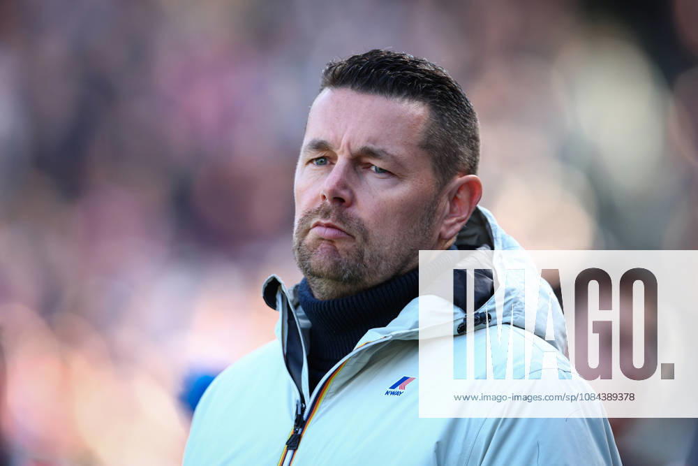 Premier League: Crystal Palace v Nottingham Forest LONDON, UK - 11th Oct 2026: Crystal Palace manager Pierre Sage looks on ahead of the Premier League match between Crystal Palace FC and Nottingham Forest FC at Selhurst Park London Selhurst Park England United Kingdom