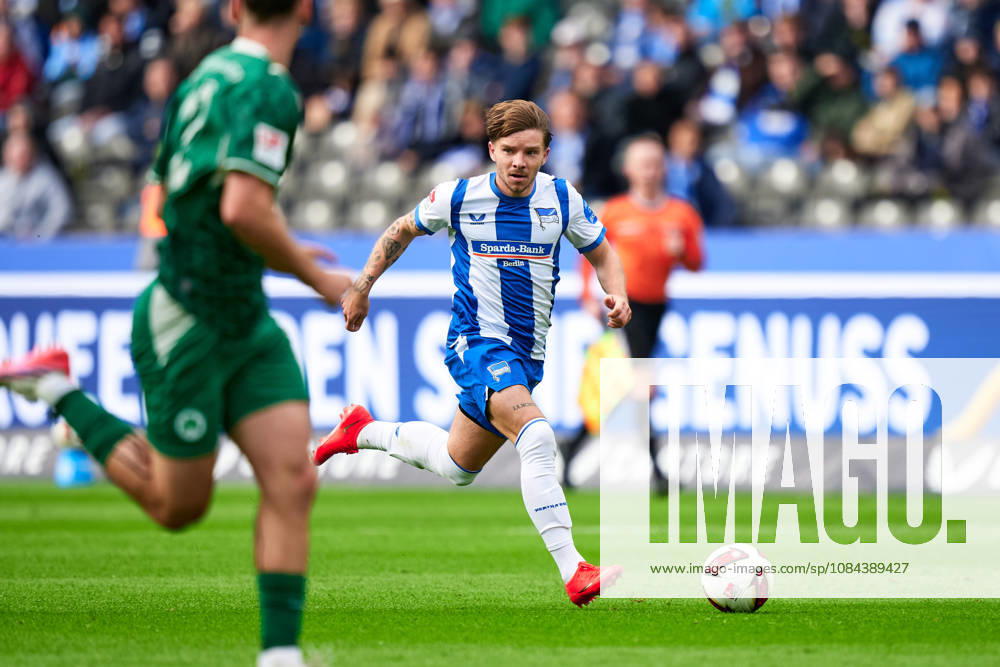 Mads Pedersen (Hertha BSC, 22), GER, Hertha BSC vs. SPVGG Greuther Fuerth, 2. Bundesliga, Saison 2026 27, 07. Spieltag, 11.10.2026 (DFL REGULATIONS PROHIBIT ANY USE OF PHOTOGRAPHS AS IMAGE SEQUENCES AND OR QUASI - VIDEO). GER, Hertha BSC vs. SPVGG Greuther Fuerth, 2. Bundesliga, Saison 2026 27, 07. Spieltag, 11.10.2026 Berlin