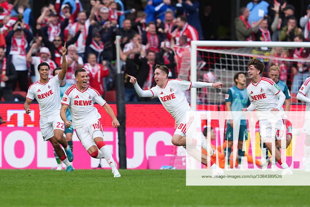 Herren, Fußball, 1.Bundesliga, 1.FC Köln - Borussia Mönchengladbach, Saison 2026 2027, RheinEnergieSTADION: Torjubel nach dem Tor zum 1:0 für den 1.FC Köln durch Torschütze Isak Johannesson (1.FC Köln, 8) zusammen mit Said El Mala (1.FC Köln, 10) und Jahmai Simpson-Pusey (1.FC Köln, 22) Mikey Moore (1.FC Köln, 47 DFB regulations prohibit any use of photographs as image sequences and or quasi-video.