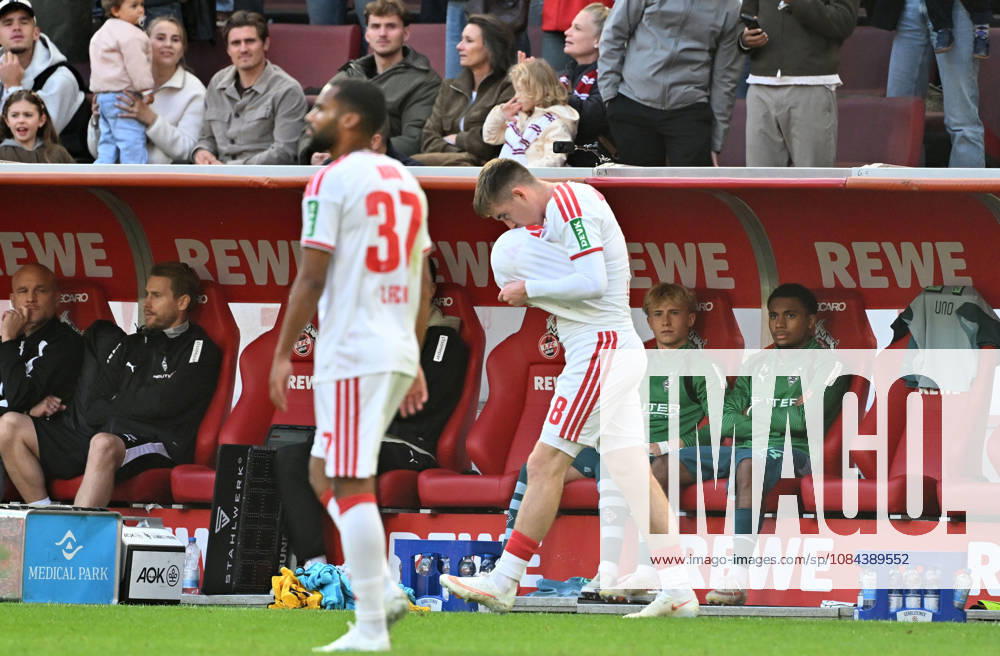 Koeln; Fussball, Herren, Saison 2026 2027, 1. FC Koeln vs. Borussia Moenchengladbach Baby-Torjubel bei Torschuetze Isak Johannesson (Koeln, re.) nach seinem Tor zum 1-0 DFL regulations prohibit any use of photographs as image sequences and or quasi-video. Rhein-Energie-Stadion Nordrhein-Westfalen Deutschland
