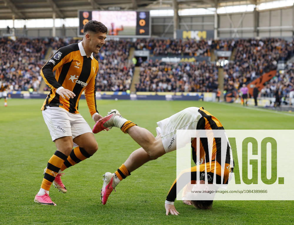 Kingston upon Hull, England, 11th October 2026. Joe Gelhardt of Hull City (r) celebrates scoring the first goal during the Hull City vs Everton Premier League match at the MKM Stadium, Kingston upon Hull. Picture credit should read: Cody Froggatt Sportimage . SPI_036_CF_HULL_CITY_EVERTON SPI-5062-0036