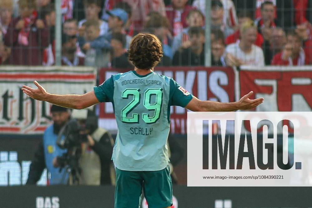 GER, Fussball, Herren, Bundesliga , 1. Bundesliga, Saison 2026 2027, 1. FC Köln - VfL Borussia Mönchengladbach Joe Scally (BMG) Torjubel, jubelt nach seinem Treffer zum 1:1