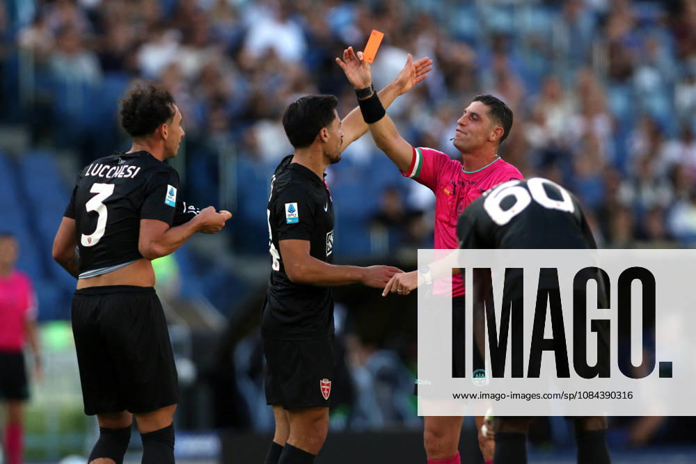 SOCCER - Serie A - SS Lazio vs. AC Monza Photo by IPA ABACAPRESS.COM89550952 - Rome, Italy — October 11, 2026: Referee Giuseppe Collu shows a red card to Lorenzo Lucchesi (defender) of AC Monza during the 2026–2027 Italian Serie A—Enilive Championship soccer match between SS Lazio and AC Monza at the Olympic Stadium in Rome. Rome Italy