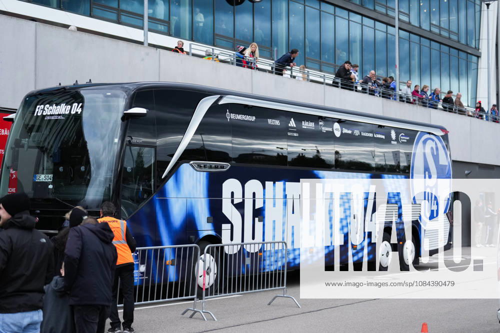 1. Bundesliga: SC Freiburg vs FC Schalke 04, 11.10.2026 FC Schalke 04 Bus vor dem Europa-Park Stadion 1. Bundesliga: SC Freiburg vs FC Schalke 04, Europa-Park-Stadion, 11.10.2026 DFB DFL REGULATIONS PROHIBIT ANY USE OF PHOTOGRAPHS AS IMAGE SEQUENCES AND OR QUASI-VIDEO.
