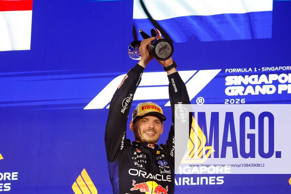 VERSTAPPEN Max (nld), Red Bull Racing Ford RB22, portrait Singapore 2026 81 PIASTRI Oscar (aus), McLaren F1 Team MCL40, action 01 NORRIS Lando (gbr), McLaren F1 Team MCL40, action Singapore 2026 Singapore