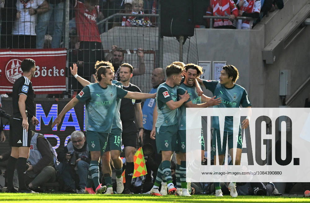 Koeln; Fussball, Herren, Saison 2026 2027, 1. FC Koeln vs. Borussia Moenchengladbach Torjubel Gladbach nach dem Tor zum 1-1; 2. v. re. Torschuetze Joe Scally (Gladbach) DFL regulations prohibit any use of photographs as image sequences and or quasi-video. Rhein-Energie-Stadion Nordrhein-Westfalen Deutschland
