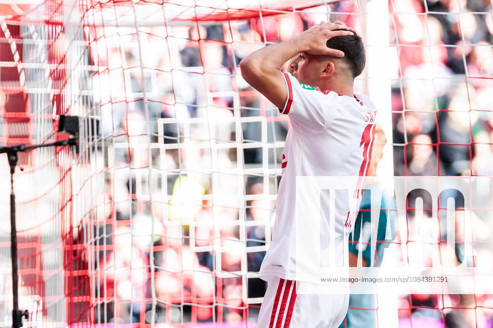 Said El Mala (1. FC Koeln, 10) frustrated during the Bundesliga match between 1. FC Koeln vs. Borussia Moenchengladbach at Rheinenergie-Stadion on matchday 5 of the 1. Bundesliga on October 11, 2026 in Koeln, Germany. DFL REGULATIONS PROHIBIT ANY USE OF PHOTOGRAPHS AS IMAGE SEQUENCES AND OR QUASI-VIDEO. North Rhine Westphalia Germany