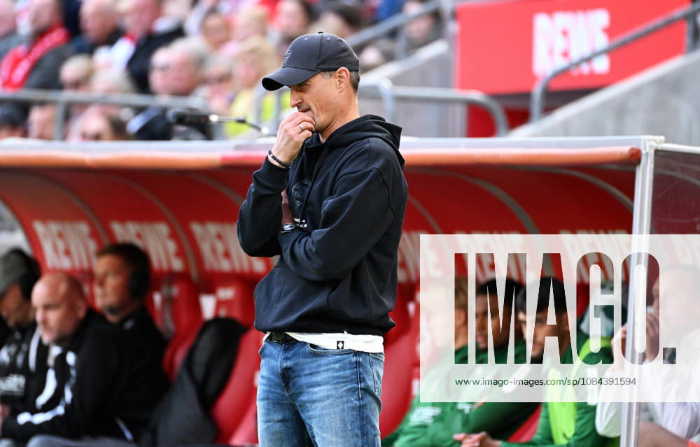 Cologne, Germany, 1. Bundesliga, Matchday 5, Rhein-Energie-Stadium Cologne, 1. FC Köln vs Bor. Mönchengladbach; Headcoach Alexander Blessin (BMG).