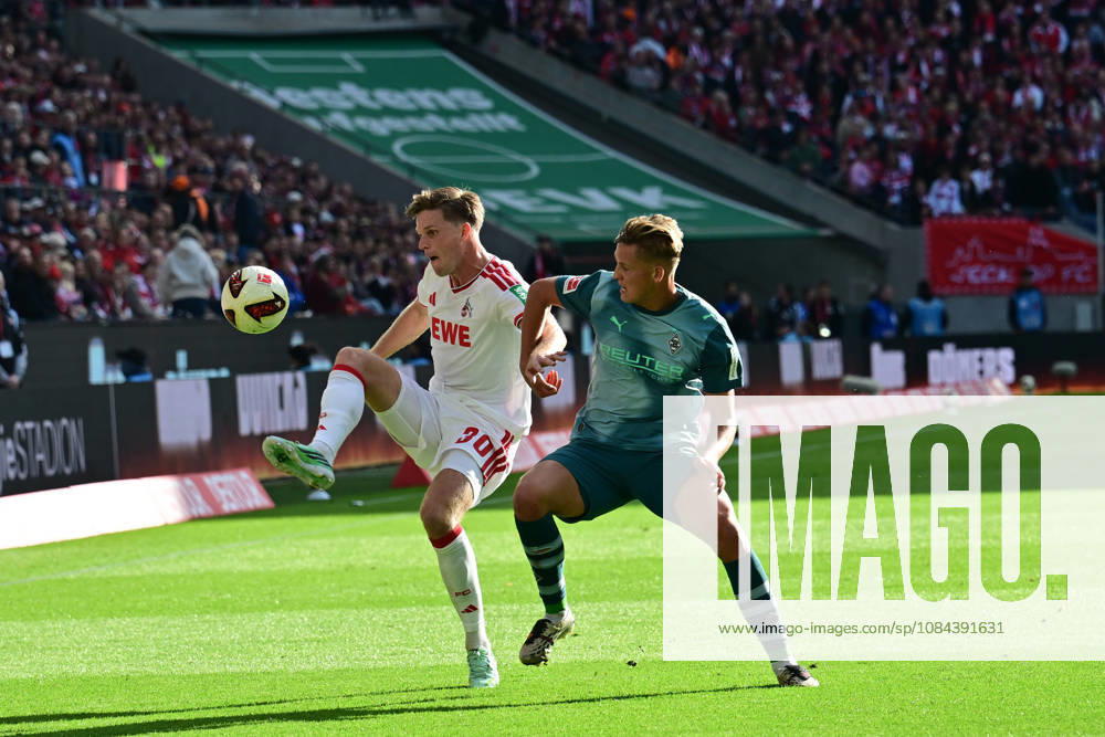 Koeln; Fussball, Herren, Saison 2026 2027, 1. FC Koeln vs. Borussia Moenchengladbach Zweikampf zwischen v. li. Marias Buelter (Koeln), Jan Leszczynski (Gladbach) DFL regulations prohibit any use of photographs as image sequences and or quasi-video. Rhein-Energie-Stadion Nordrhein-Westfalen Deutschland