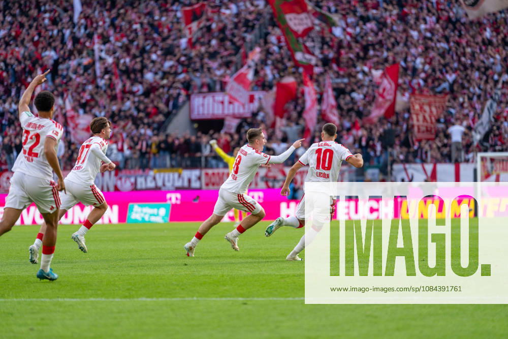 Isak Johannesson (1.FC Koeln, 08) Jubellauf nach seinem Tor zum 1:0, Jahmai Simpson-Pusey (1.FC Koeln, 22), Mikey Moore (1.FC Koeln, 47), Said El Mala (1.FC Koeln, 10) 1.FC Köln vs. Borussia Moenchengladbach, Fussball, Bundesliga, 5.Spieltag, Saison 2026 27, 12.10.2026, DFL REGULATIONS PROHIBIT ANY USE OF PHOTOGRAPHS AS IMAGE SEQUENCES AND OR QUASI-VIDEO, 1.FC Köln vs. Borussia Moenchengladbach, Fussball, Bundesliga, 5.Spieltag, Saison 2026 27, 12.10.2026 Köln