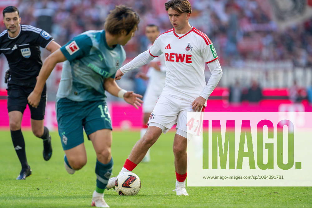 Daiki Haschioka (Borussia Moenchengladbach, 14) im Zweikampf mit Mikey Moore (1.FC Koeln, 47) 1.FC Köln vs. Borussia Moenchengladbach, Fussball, Bundesliga, 5.Spieltag, Saison 2026 27, 12.10.2026, DFL REGULATIONS PROHIBIT ANY USE OF PHOTOGRAPHS AS IMAGE SEQUENCES AND OR QUASI-VIDEO, 1.FC Köln vs. Borussia Moenchengladbach, Fussball, Bundesliga, 5.Spieltag, Saison 2026 27, 12.10.2026 Köln