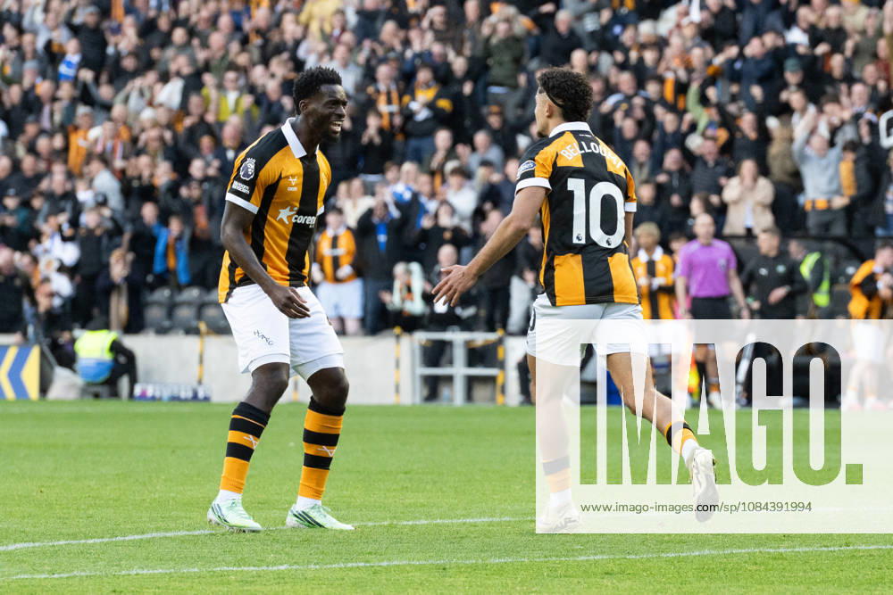 Hull City v Everton Premier League Mohamed Belloumi (right) celebrates with Tim Iroegbunam of Hull City after scoring his sides second goal during the Premier League match between Hull City and Everton at the MKM Stadium, Hull. 11 10 2026 UK Newspapers OUT