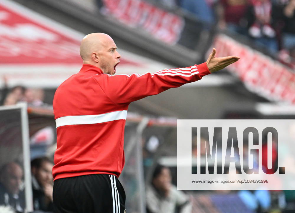 Fussball 1.Bundesliga, 1.FC Koeln - Borussia Mönchengladbach . Trainer Rene Wagner ( 1.FC Köln ) Koeln