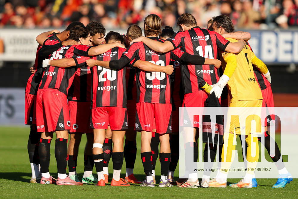 2026-10-11 Excelsior Rotterdam v FC Groningen - Dutch Eredivisie ROTTERDAM, NETHERLANDS - OCTOBER 11: Huddle of Excelsior Rotterdam during the Dutch Eredivisie match between Excelsior Rotterdam and FC Groningen at Stadion Woudestein on October 11, 2026 in Rotterdam, Netherlands. Rotterdam Stadion Woudestein Netherlands Content not available for redistribution in The Netherlands directly or indirectly through any third parties.