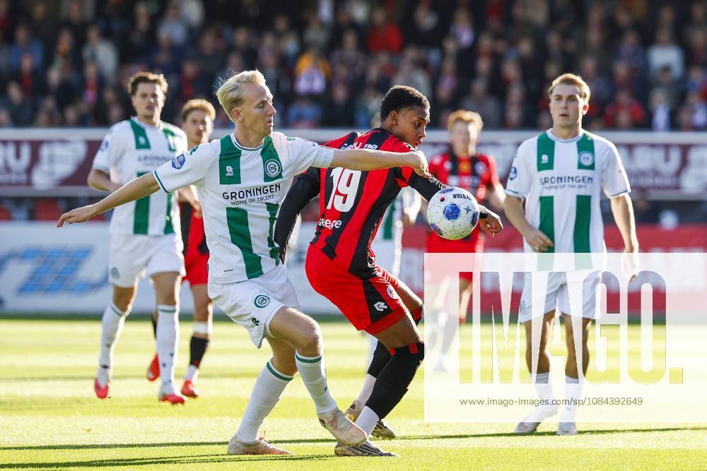 ROTTERDAM - (lr) Thijmen Blokzijl of FC Groningen, David Garden of Excelsior Rotterdam during the Dutch Eredivisie match between Excelsior and FC Groningen at Woudestein Stadium on October 11, 2026 in Rotterdam, the Netherlands. BAS CZERWINSKI ANP Eredivisie 2026 27 ANPxSportx IVx 572138410 originalFilename: 572138410