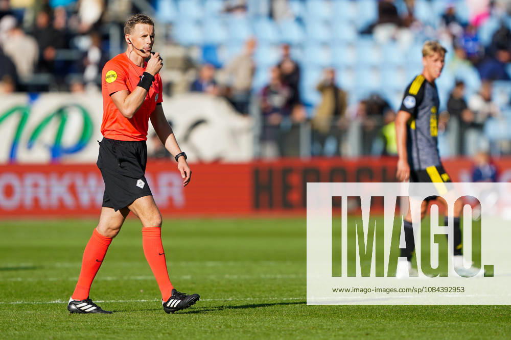 2026-10-11 VriendenLoterij Eredivisie: PEC Zwolle v SC Cambuur ZWOLLE, NETHERLANDS - OCTOBER 11: Sander van der Eijk during the VriendenLoterij Eredivisie match between PEC Zwolle and SC Cambuur at Mac3Park Stadion on October 11, 2026 in Zwolle, Netherlands. Zwolle Mac3Park Stadion Netherlands Content not available for redistribution in The Netherlands directly or indirectly through any third parties.