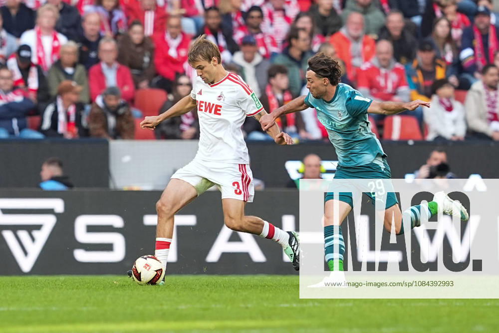 Herren, Fußball, 1.Bundesliga, 1.FC Köln - Borussia Mönchengladbach, Saison 2026 2027, RheinEnergieSTADION: Borna Sosa (1.FC Köln, 3) im Zweikampf gegen Joe Scally (Borussia Moenchengladbach, 29) DFB regulations prohibit any use of photographs as image sequences and or quasi-video.