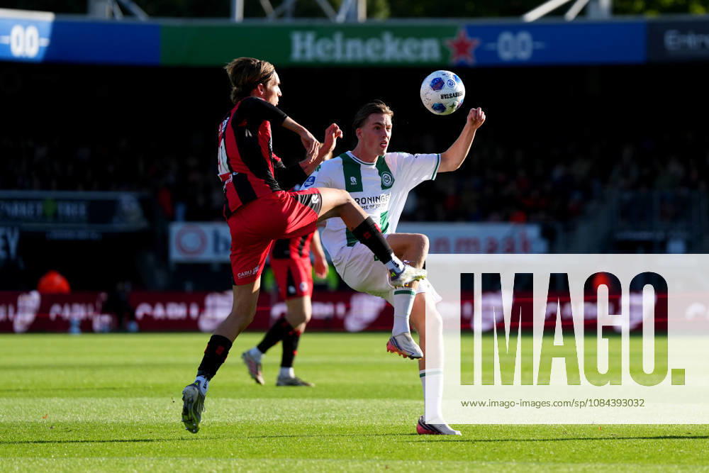 Eredivisie: Excelsior Rotterdam v FC Groningen Rotterdam - David van der Werff of FC Groningen duels for the ball with Agust Orri Thorsteinsson of Excelsior Rotterdam during the eight competition round of the 2026 2027 Eredivisie season. The match is set between Excelsior Rotterdam and FC Groningen at Stadion Woudestein on 11 October 2026 in Rotterdam, Netherlands. (Hero Images Yannick Verhoeven)