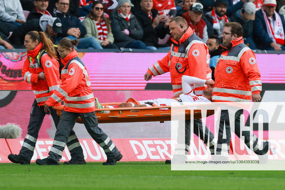 1. Bundesliga - 26 27 - 1. FC Köln - Borussia Mönchengladbach am 11.10.2026 im RheinEnergieSTADION in Köln Ellyes Skhiri (Koeln 6) Verletzt, Verletzung, Schmerzen