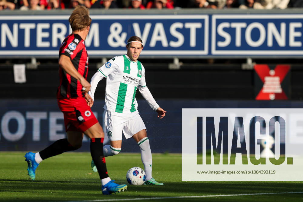 2026-10-11 Excelsior Rotterdam v FC Groningen - Dutch Eredivisie ROTTERDAM, NETHERLANDS - OCTOBER 11: Jacob Ondrejka of FC Groningen is challenged by Casper Widell of Excelsior Rotterdam during the Dutch Eredivisie match between Excelsior Rotterdam and FC Groningen at Stadion Woudestein on October 11, 2026 in Rotterdam, Netherlands. Rotterdam Stadion Woudestein Netherlands Content not available for redistribution in The Netherlands directly or indirectly through any third parties.
