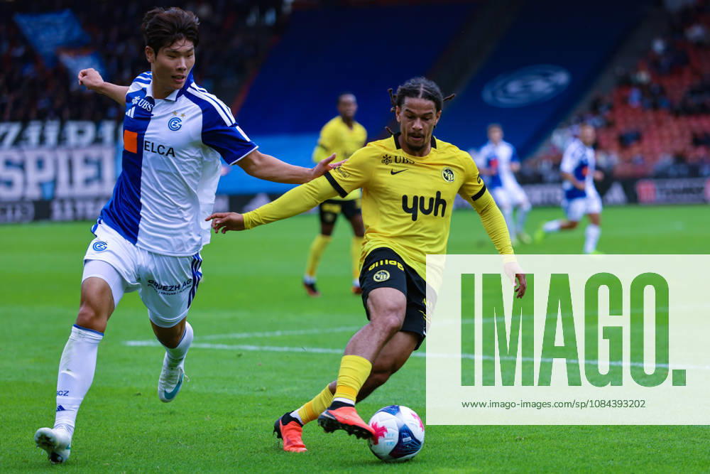 GC Zürich gegen BSC Young Boys Brack Super League 11. Oktober 2026 Isaac Schmidt (22, BSC Young Boys, re.) im Laufduell mit Youngjun Lee (18, Grasshopper Club Zürich) im Spiel der Brack Super League zwischen dem Grasshopper Club Zürich (GCZ) und dem BSC Young Boys (YB) am 11. Oktober 2026 im Stadion Letzigrund in Zürich, Schweiz. Zürich Stadion Letzigrund Zürich Schweiz