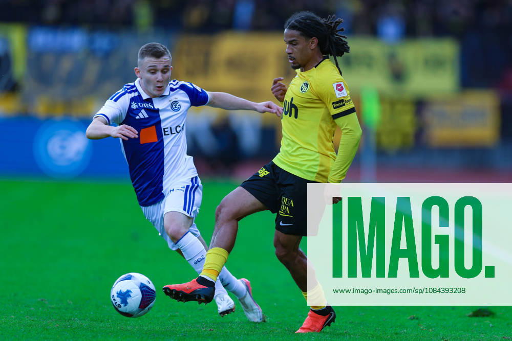 GC Zürich gegen BSC Young Boys Brack Super League 11. Oktober 2026 Isaac Schmidt (22, BSC Young Boys, re.) und Samuel Krasniqi (17, Grasshopper Club Zürich) im Spiel der Brack Super League zwischen dem Grasshopper Club Zürich (GCZ) und dem BSC Young Boys (YB) am 11. Oktober 2026 im Stadion Letzigrund in Zürich, Schweiz. Zürich Stadion Letzigrund Zürich Schweiz