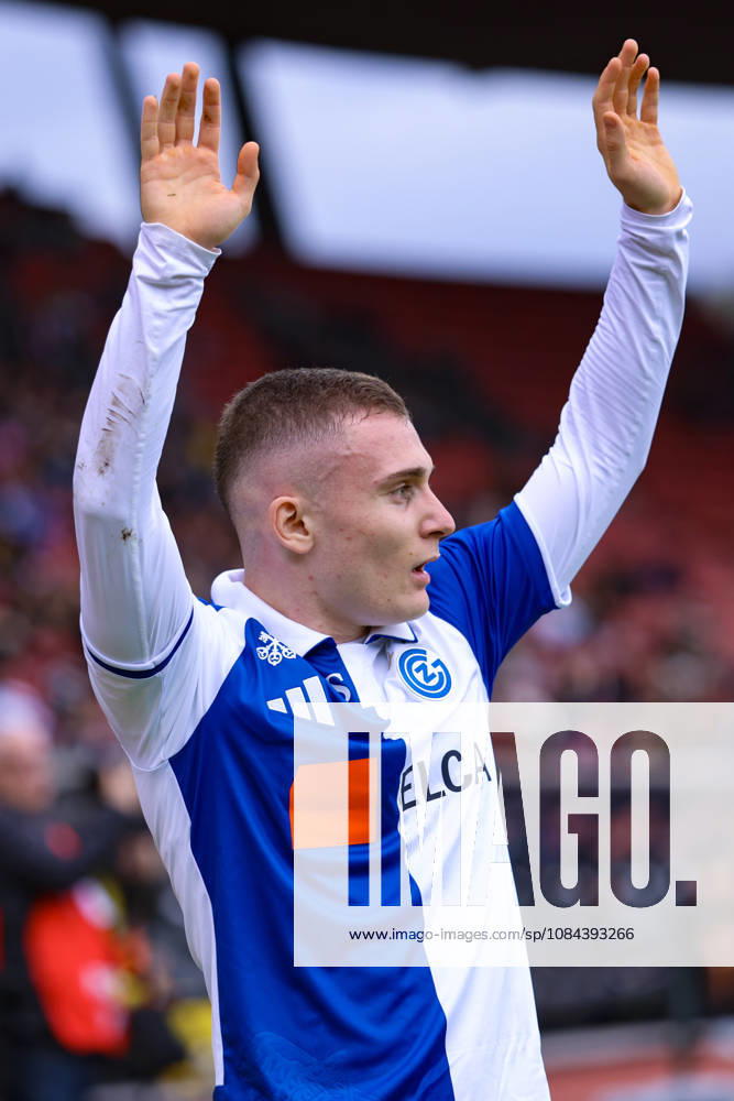 GC Zürich gegen BSC Young Boys Brack Super League 11. Oktober 2026 Samuel Krasniqi (17, Grasshopper Club Zürich) im Spiel der Brack Super League zwischen dem Grasshopper Club Zürich (GCZ) und dem BSC Young Boys (YB) am 11. Oktober 2026 im Stadion Letzigrund in Zürich, Schweiz. Zürich Stadion Letzigrund Zürich Schweiz