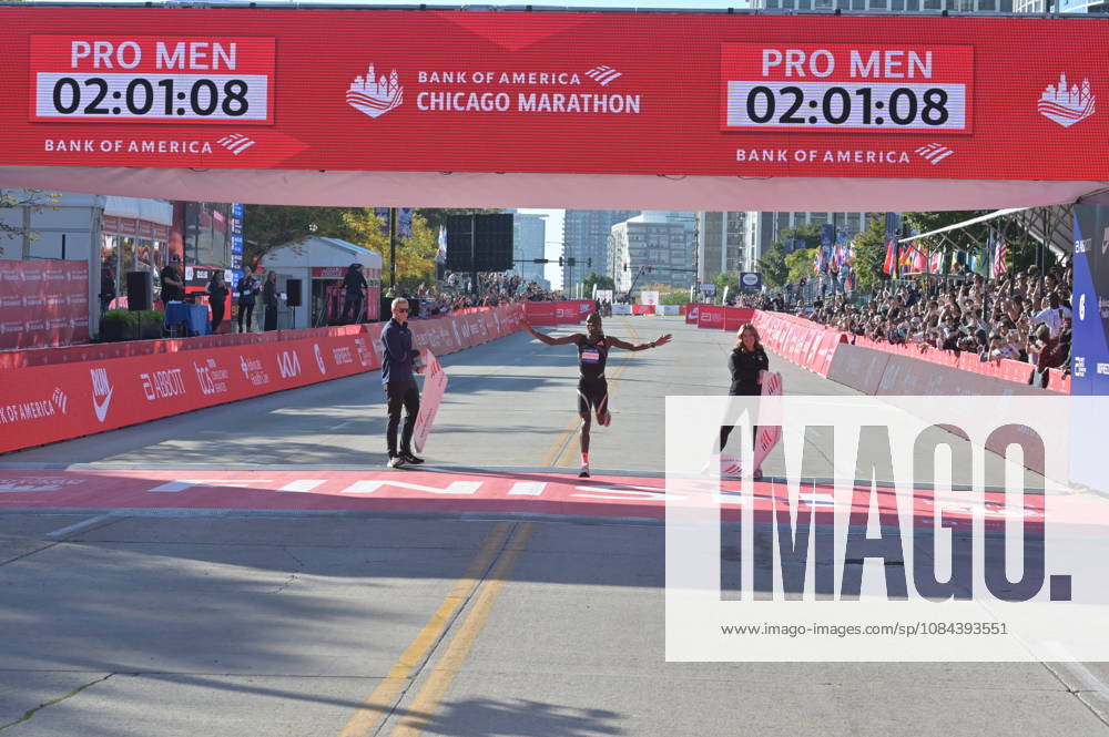 Chicago Marathon 2026 CHICAGO, ILLINOIS - OCTOBER 11: Kenyan runner Amos Kipruto crosses the finish line to win the men s professional division at the 48th Bank of America Chicago Marathon in Chicago, United States on October 11, 2026. Over 55,000 participants competed in the 26.2-mile course starting and finishing in Grant Park. Jacek Boczarski Anadolu Chicago United States. Editorial use only. Please get in touch for any other usage.
