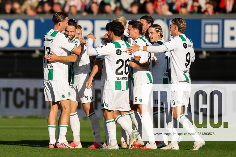 2026-10-11 Excelsior Rotterdam v FC Groningen - Dutch Eredivisie ROTTERDAM, NETHERLANDS - OCTOBER 11: David van der Werff of FC Groningen, Marco Rente of FC Groningen, Pelle Clement of FC Groningen, Thijmen Blokzijl of FC Groningen, Thom van Bergen of FC Groningen, Tika de Jonge of FC Groningen, Brynjolfur Andersen Willumsson of FC GroningenJorg Schreuders of FC Groningen celebrates after scoring the first goal of the team during the Dutch Eredivisie match between Excelsior Rotterdam and FC Groningen at Stadion Woudestein on October 11, 2026 in Rotterdam, Netherlands. Rotterdam Stadion Woudestein Netherlands Content not available for redistribution in The Netherlands directly or indirectly through any third parties.