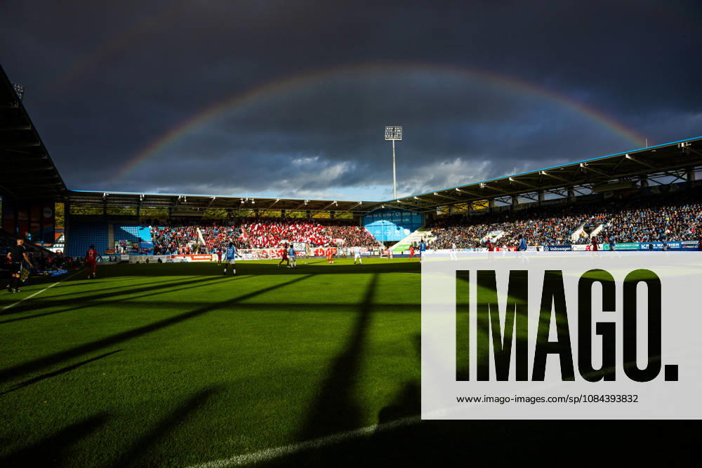 , Fussball Regionalliga Nordost Chemnitzer FC - FC Rot Weiß Erfurt im Bild: Regenbogen über dem Stadion an der Gelertstrasse