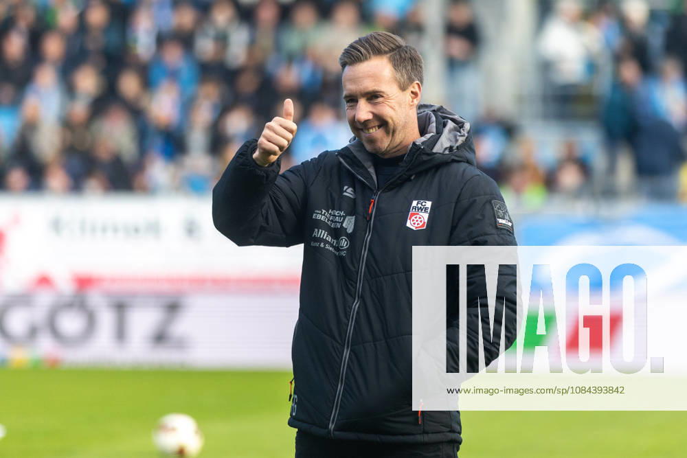 , Fussball Regionalliga Nordost Chemnitzer FC - FC Rot Weiß Erfurt im Bild: Trainer Faban Gerber (Erfurt)