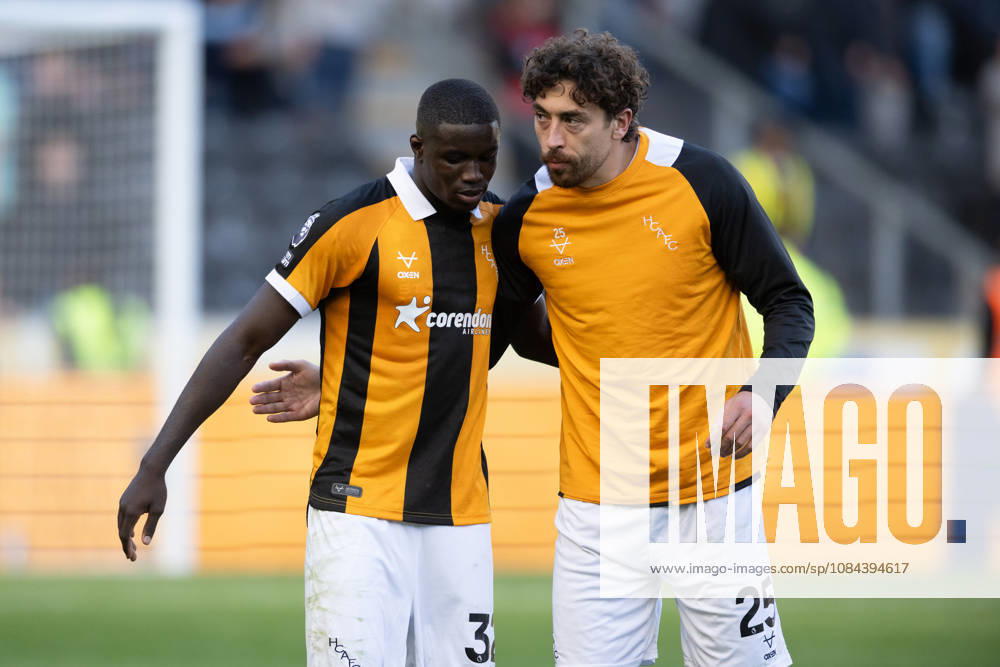 Hull City v Everton Premier League Nobel Mendy (left) and Matt Crooks of Hull City following the Premier League match between Hull City and Everton at the MKM Stadium, Hull. 11 10 2026 UK Newspapers OUT
