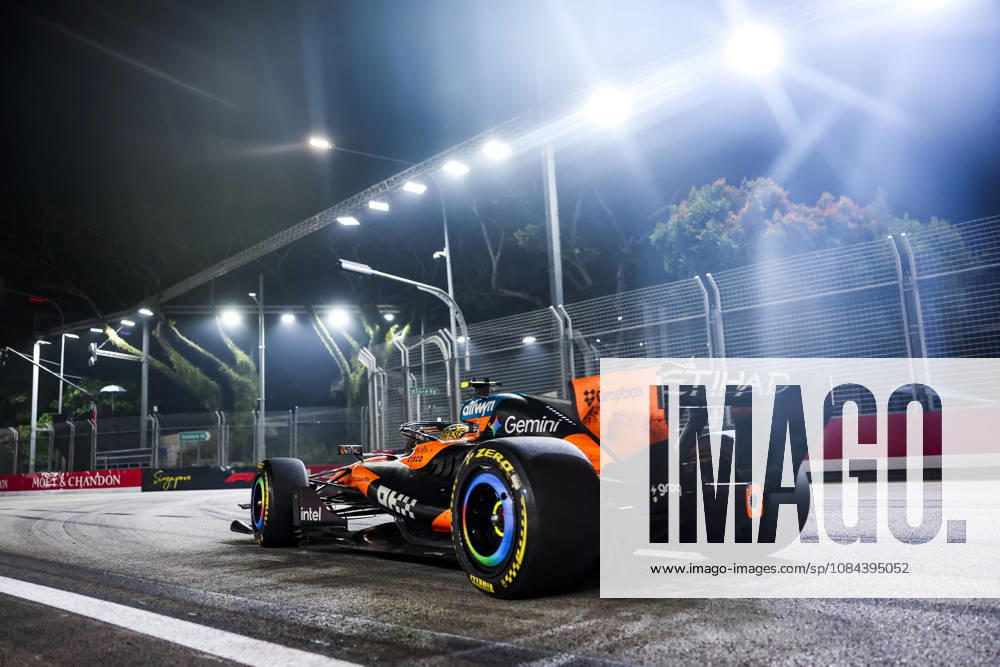 F1 - SINGAPORE GRAND PRIX 2026 01 NORRIS Lando (gbr), McLaren F1 Team MCL40, action during the 2026 Formula 1 Singapore Grand Prix, 17th round of the 2026 Formula One World Championship, WM, Weltmeisterschaft from October 9 to 11, 2026 on the Marina Bay Street Circuit, in Singapore, Singapore - SingaporeSingapore