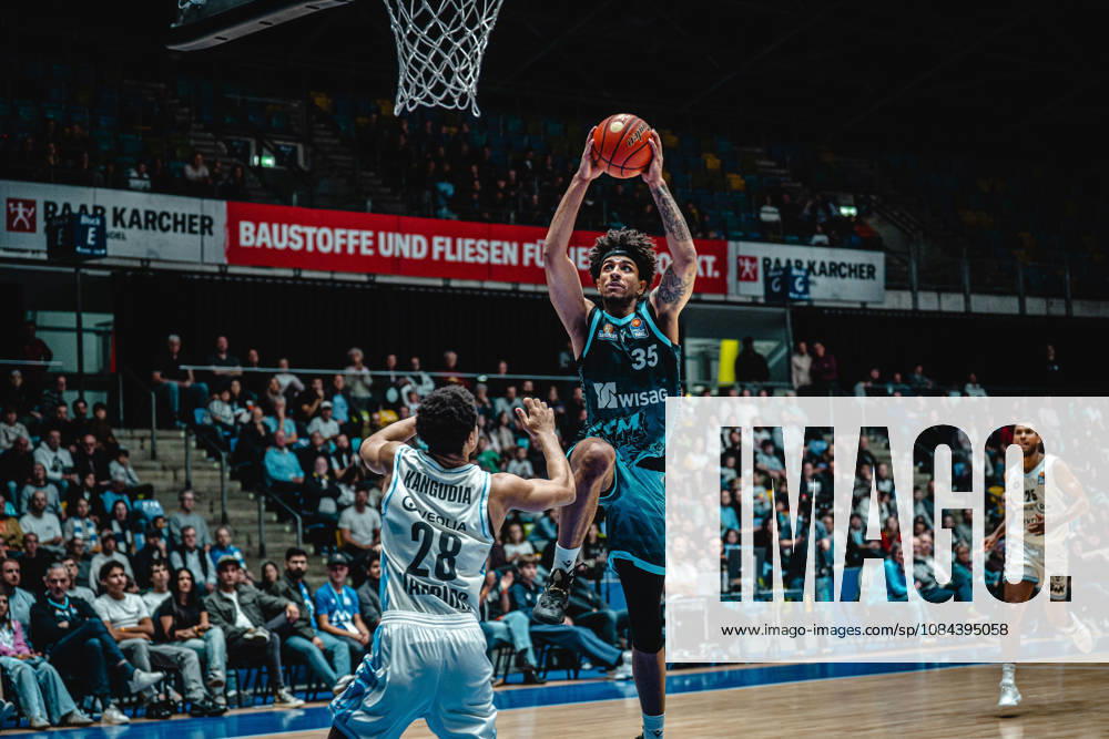 Basketball easyCredit BBL Bundesliga, Frankfurt Skyliners - Veolia Towers Hamburg Roman Bedime (Skyliners Frankfurt) Frankfurt am Main