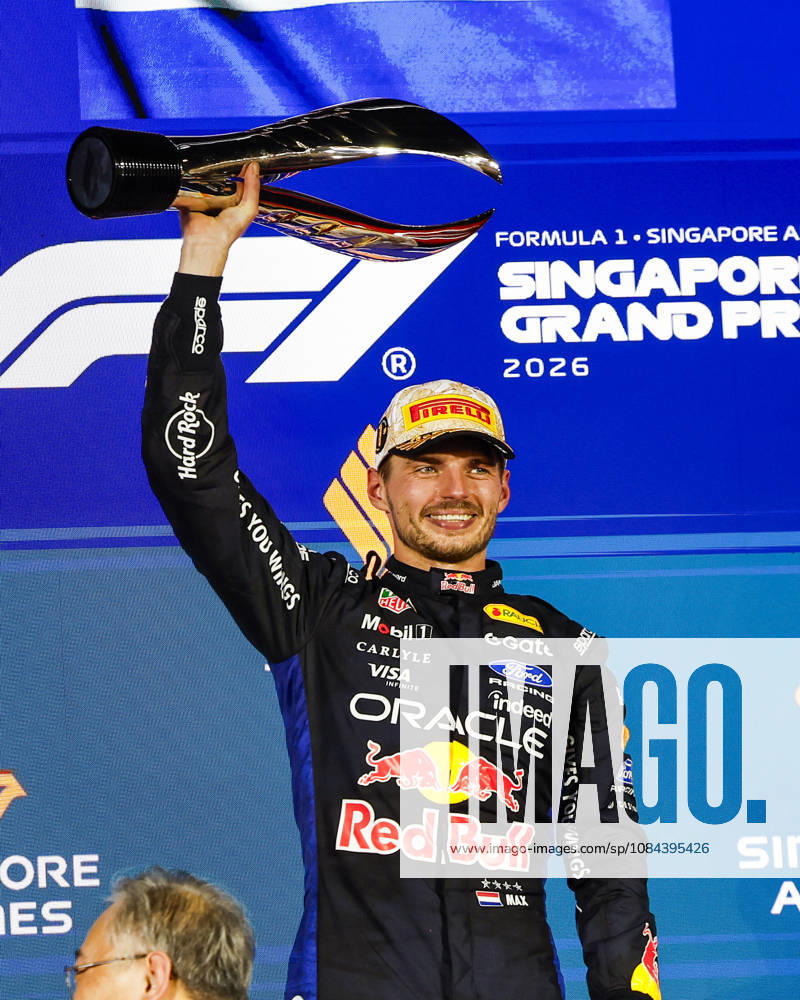 F1 - SINGAPORE GRAND PRIX 2026 VERSTAPPEN Max (nld), Red Bull Racing Ford RB22, portrait, podium during the 2026 Formula 1 Singapore Grand Prix, 17th round of the 2026 Formula One World Championship, WM, Weltmeisterschaft from October 9 to 11, 2026 on the Marina Bay Street Circuit, in Singapore, Singapore - SingaporeSingapore
