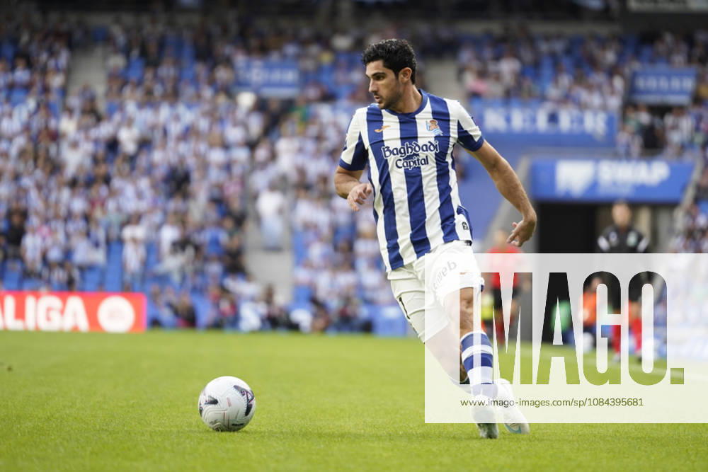 Goncalo Guedes of Real Sociedad seen during LaLiga EA Sports 26 27 game between teams of Real Sociedad and Deportivo la Coruna (Mickael Ducint Ball Raw Images) San Sebastian Estadio Anoeta Spain